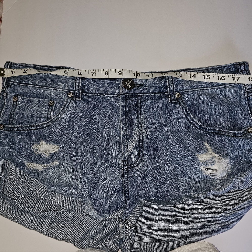 One Teaspoon Sz 31 Distressed Bandit shorts. Womans  Blue denim